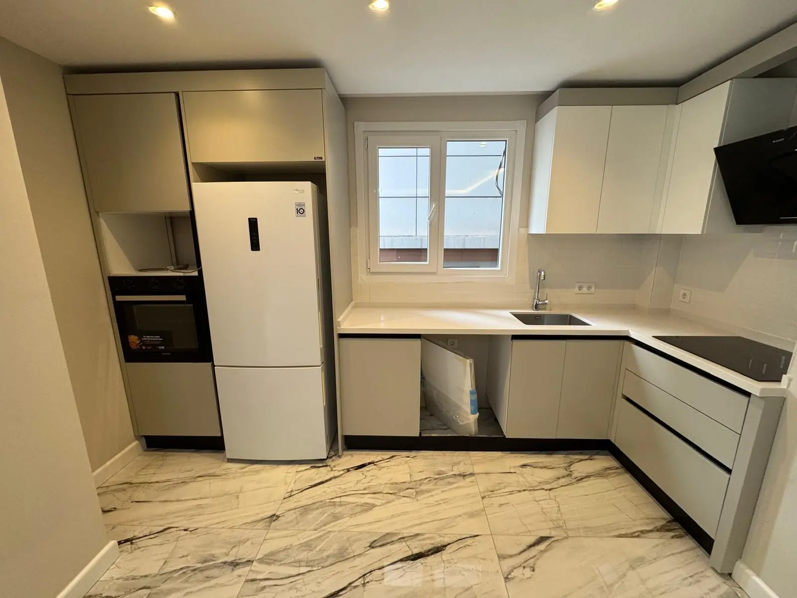 Modern kitchen